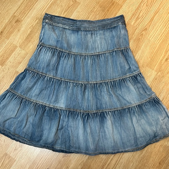 Skirt - Picture 1 of 2